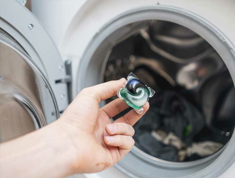 Où mettre la lessive et l’assouplissant dans la machine à laver