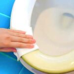 pourquoi-abattant-toilettes-jauni