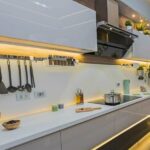 eclairage-sous-meuble-cuisine-led-extra-plat